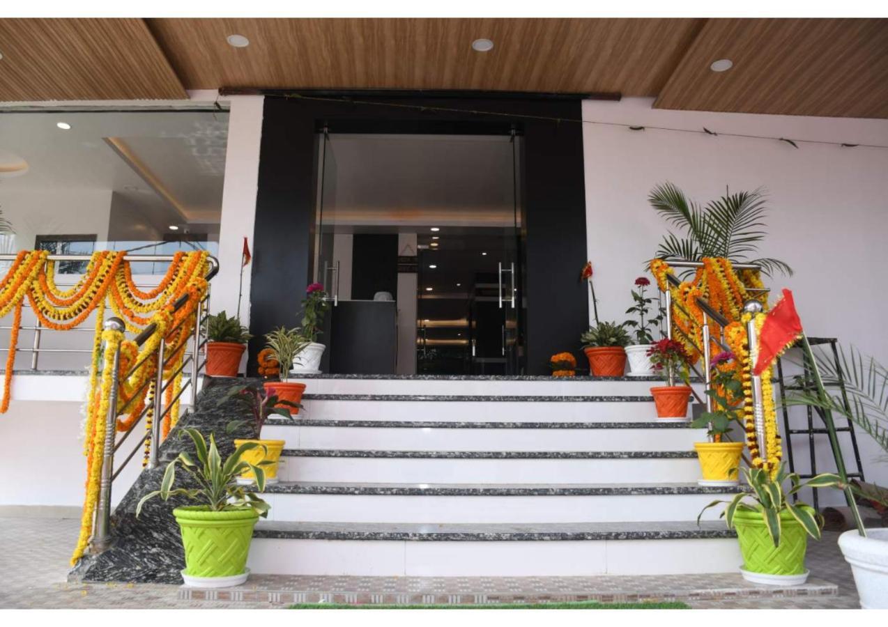 Hotel Ganga Kaveri พาราณสี ภายนอก รูปภาพ